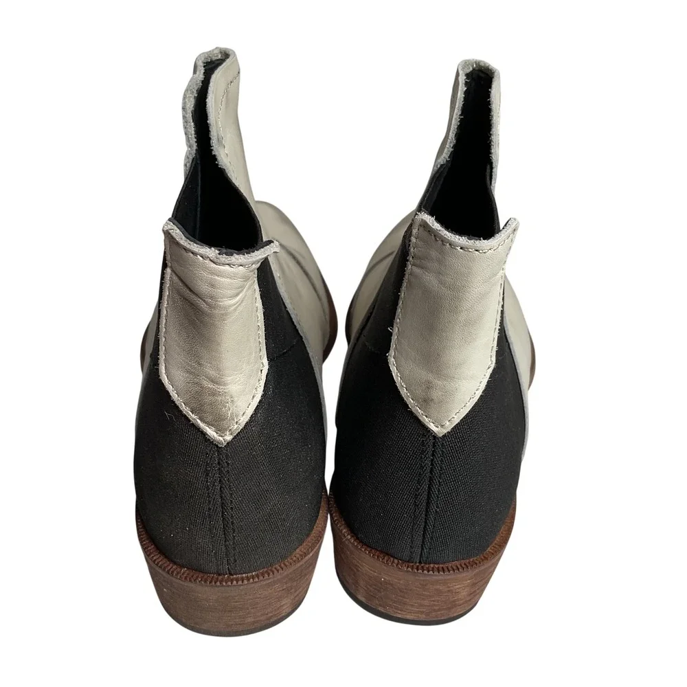 Free People Dark Horse Ankle Boots Womens 8.5 Ivory Distressed CHelsea Leather